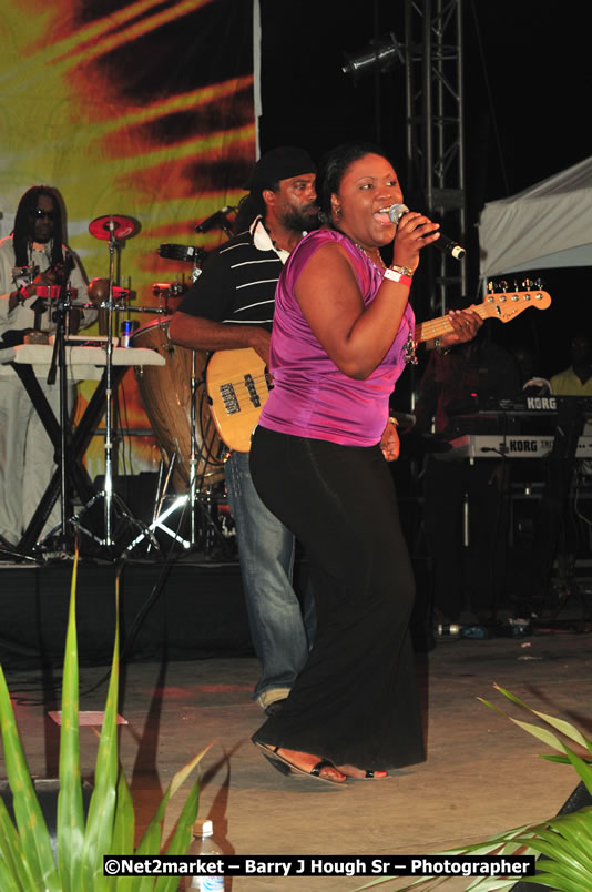 Unite The People An International Reggae Fest, Featuring: Beres Hammond, Coco T, Queen Ifrica, Khalil, Cameal Davis, Iley Dread, Rochelle, Geoffrey Star, Ras Penco, Kool DeLoy, Otis Gayle, J.McKay, Tiney Winey, Venue at Norman Manley Boulevard, Negril, Westmoreland, Jamaica - Saturday, April 4, 2009 - Photographs by Net2Market.com - Barry J. Hough Sr, Photographer/Photojournalist - Negril Travel Guide, Negril Jamaica WI - http://www.negriltravelguide.com - info@negriltravelguide.com...!