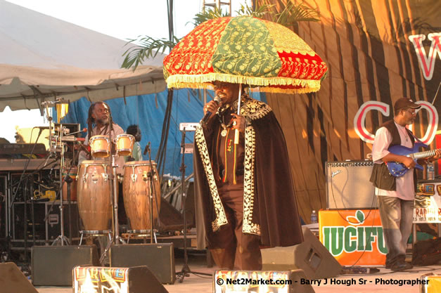 Luciano @ Western Consciousness 2007 - Presented by King of Kings Productons - Saturday, April 28, 2007 - Llandilo Cultural Centre, Savanna-La-Mar, Westmoreland, Jamaica W.I. - Negril Travel Guide, Negril Jamaica WI - http://www.negriltravelguide.com - info@negriltravelguide.com...!