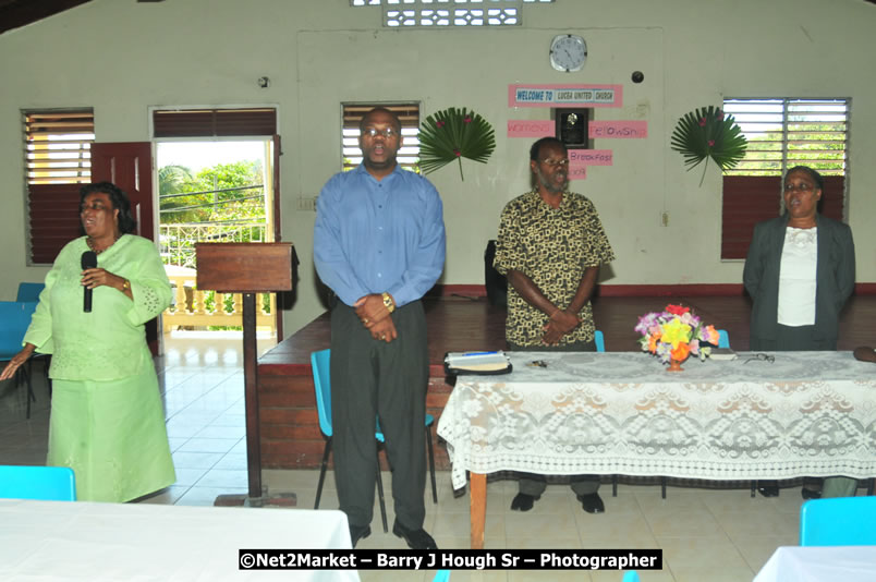 The Graduation Ceremony Of Police Officers - Negril Education Evironmaent Trust (NEET), Graduation Exercise For Level One Computer Training, Venue at Travellers Beach Resort, Norman Manley Boulevard, Negril, Westmoreland, Jamaica - Saturday, April 5, 2009 - Photographs by Net2Market.com - Barry J. Hough Sr, Photographer/Photojournalist - Negril Travel Guide, Negril Jamaica WI - http://www.negriltravelguide.com - info@negriltravelguide.com...!